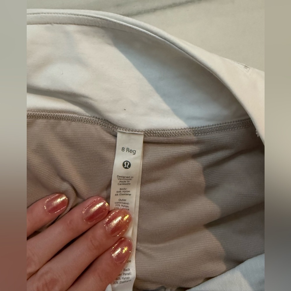 Lululemon Women's Shorts Speed Up in White - Size 8